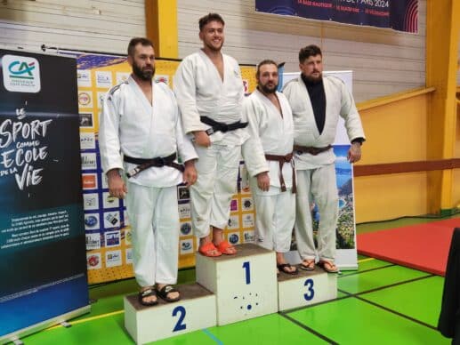 Podium du Circuit 3D +100kgs de novembre à Marseille :
1 HAMMACHE Sofiane ASPTT MARSEILLE
2 SERVAES Laurent JUDO KAI MARIGNANE
3 GUIBAUD Christian JUDO CLUB VEYNOIS
3 GALY Vincent ATHLETIC MARSEILLE JUDO